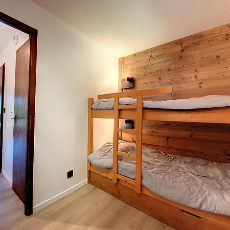 Renove Pour 5 A Avec Balcon Et Parking - Fr-1-818-29 * La Clusaz
