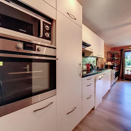 Renove Pour 5 A Avec Balcon Et Parking - Fr-1-818-29 *