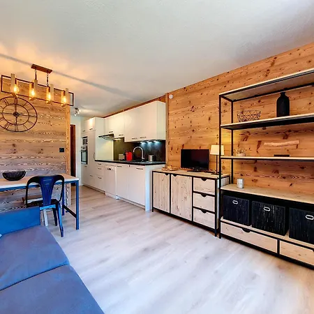 Renove Pour 5 A Avec Balcon Et Parking - Fr-1-818-29 * La Clusaz